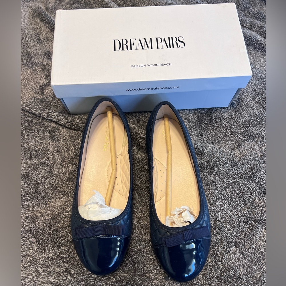 Dream Pairs from Janie and Jack Girls Navy dress shoes size 5